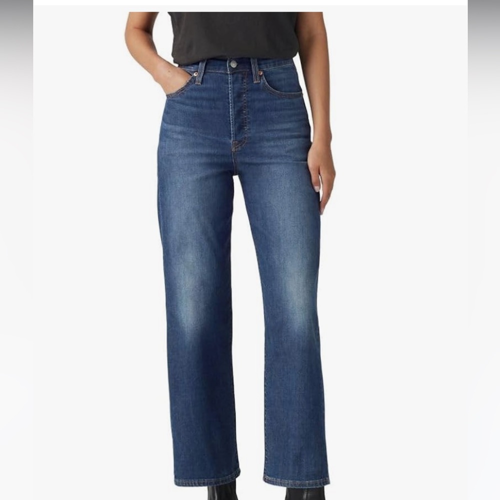 Levi’s Ribcage Straight Ankle Jeans